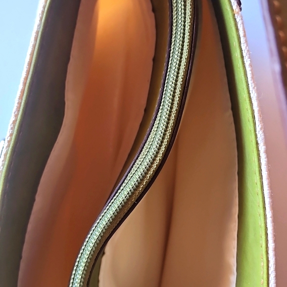 NWT. Beautiful Etienne Aigner. Juliet Collection Hobo Bag. ☆ - Picture 9 of 16